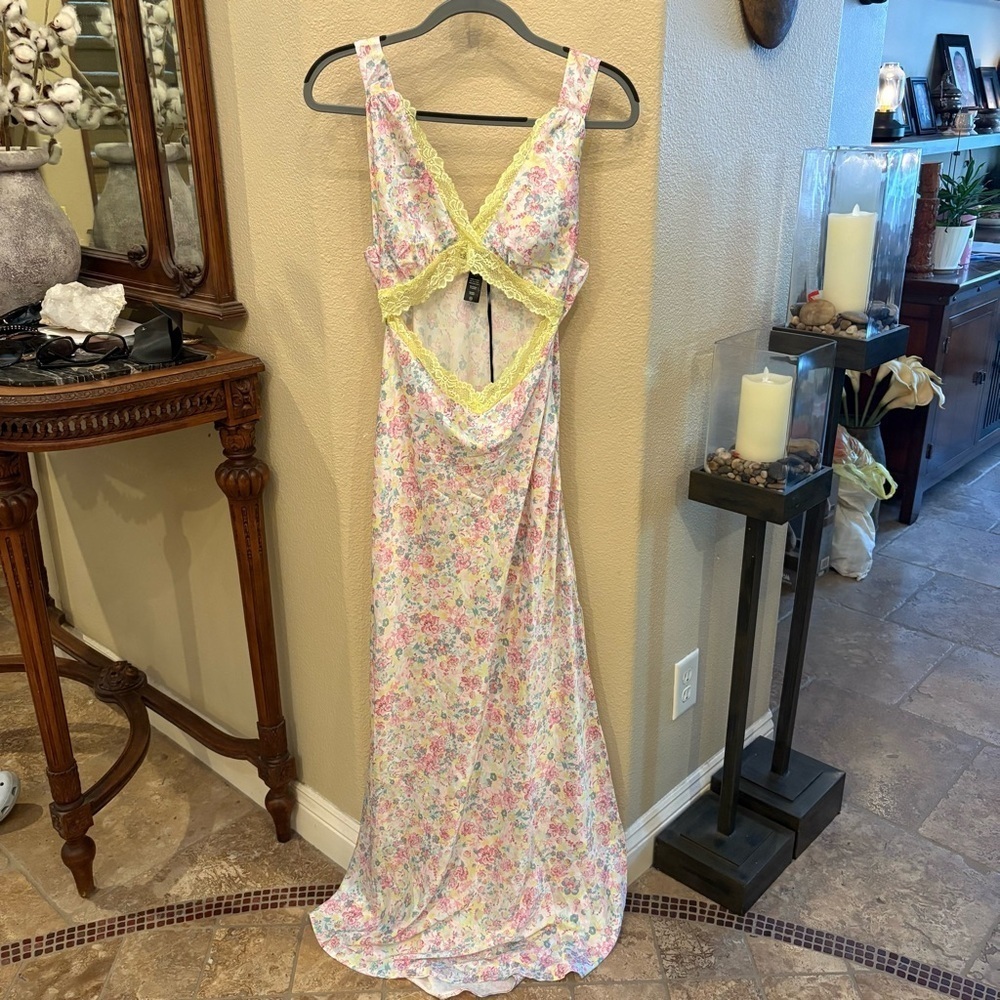 NWT~BEACH RIOT Kimi Forget Me Not Floral Maxi Yellow Lace Trim Dress Size Medium